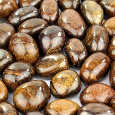 Bronzit Trommelsteine handpoliert Ø ca. 30 – 40 mm Edelsteine Heilsteine bei Wunderstein24