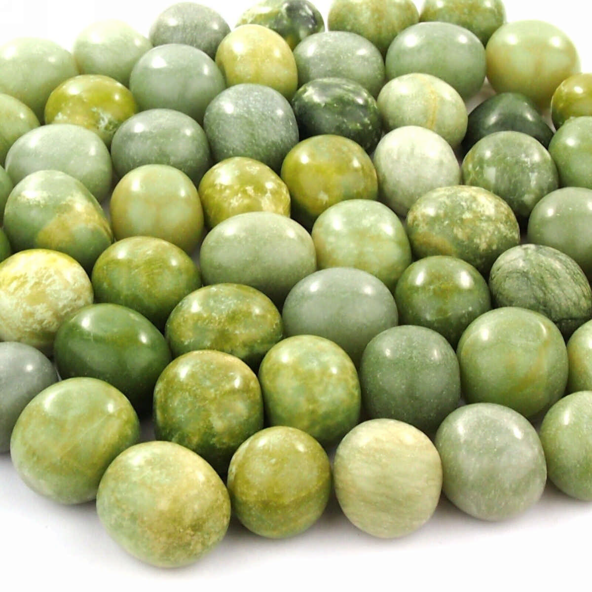 Jade | Serpentin Trommelsteine handpoliert Ø ca. 20 – 25 mm Edelsteine Heilsteine bei Wunderstein24 Jade | Serpentin Trommelsteine handpoliert Ø ca. 20 – 25 mm Edelsteine Heilsteine bei Wunderstein24