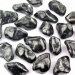 Schungit Trommelsteine Ø ca. 35 – 60 mm Edelsteine Heilsteine bei Wunderstein24
