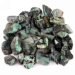 Smaragd in Matrix Rohsteine Ø ca. 30 – 50 mm Edelsteine Heilsteine bei Wunderstein24