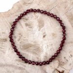 Granat Ø 4 mm facettiertes Kugel | Perlen Armband flexibel und dehnbar Edelsteine Heilsteine bei Wunderstein24