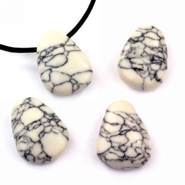 Magnesit weiß | Howlith Cabochon Anhänger seitlich gebohrt Edelsteine Heilsteine bei Wunderstein24
