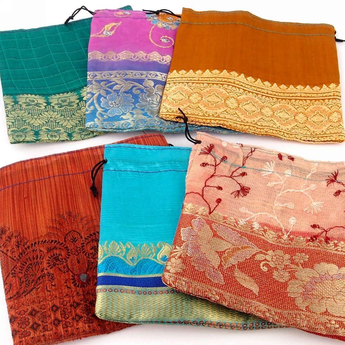 Sari Geschenksäckchen bunt groß Handarbeit aus Indien Edelsteine Heilsteine bei Wunderstein24 Sari Geschenksäckchen bunt groß Handarbeit aus Indien Edelsteine Heilsteine bei Wunderstein24