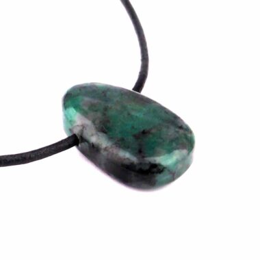 Smaragd Cabochon Anhänger seitlich gebohrt Edelsteine Heilsteine bei Wunderstein24