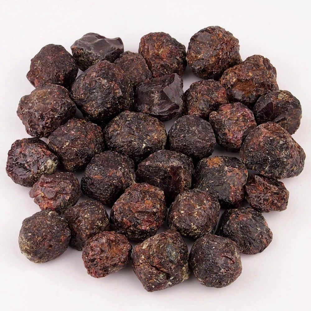 Granat Kristalle Rohsteine Natur Ø ca. 25 – 40 mm Edelsteine Heilsteine bei Wunderstein24 Granat Kristalle Rohsteine Natur Ø ca. 25 – 40 mm Edelsteine Heilsteine bei Wunderstein24