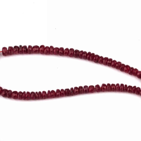 Rubin Edelstein-Strang Perlen facettiert Länge ca. 43 cm in bester Qualität Edelsteine Heilsteine bei Wunderstein24