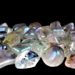Aqua Aura Bergkristall Trommelsteine Ø ca. 30 – 50 mm Edelsteine Heilsteine bei Wunderstein24