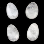 Schneequarz | Milchquarz Cabochon Anhänger seitlich gebohrt Edelsteine Heilsteine bei Wunderstein24