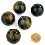 Magnesit weiß Kugel Ø ca. 30 mm aus Südafrika Edelsteine Heilsteine bei Wunderstein24