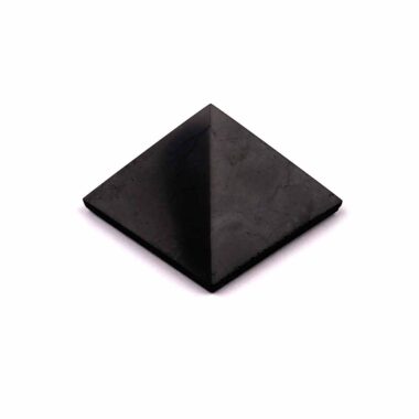 Schungit Pyramide schwarz poliert in einzigartiger Qualität Edelsteine Heilsteine bei Wunderstein24