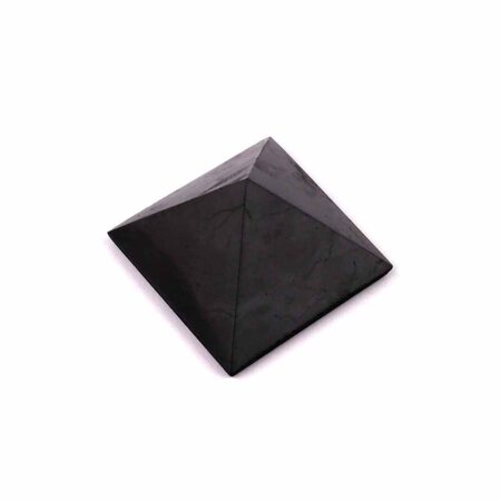 Schungit Pyramide schwarz poliert in einzigartiger Qualität Edelsteine Heilsteine bei Wunderstein24
