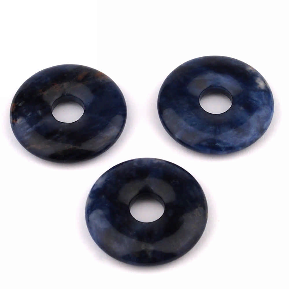 Sodalith Donut Anhänger Ø 30 mm Edelsteine Heilsteine bei Wunderstein24 Sodalith Donut Anhänger Ø 30 mm Edelsteine Heilsteine bei Wunderstein24