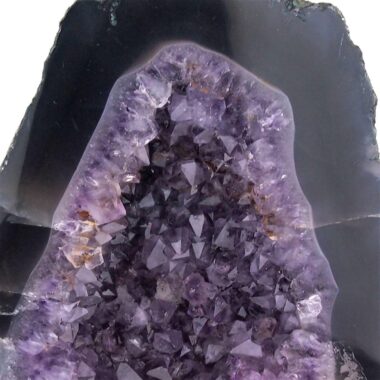 XXL Amethyst Druse AA – Qualität Höhe 311 mm / 12470 g Geode Stufe Standfläche Edelsteine Heilsteine bei Wunderstein24