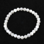 Mondstein weiß Ø 6 mm Kugel Edelstein Armband flexibel und dehnbar Edelsteine Heilsteine bei Wunderstein24