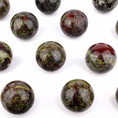 Drachenblut Jaspis Kugel Ø 40 mm aus Südafrika Edelsteine Heilsteine bei Wunderstein24