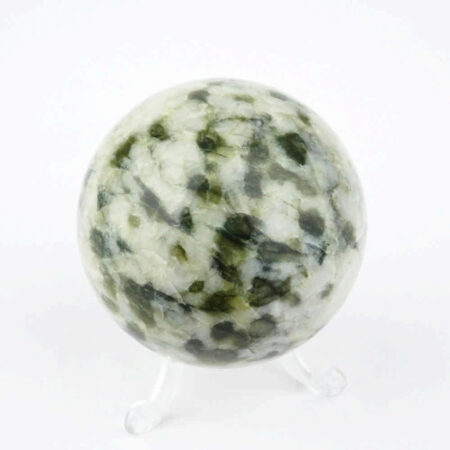 Jade | Serpentin Kugel Ø ca. 66 mm in bester Qualität und Farbe Edelsteine Heilsteine bei Wunderstein24